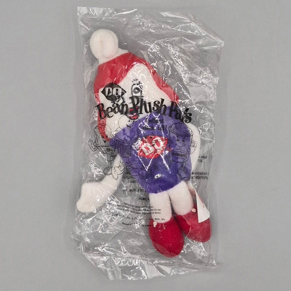 Vintage 1999 Dairy Queen DQ Bean Plush Pals Sundae Mascot Sealed